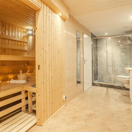 Wellness Studio! Finnish Sauna, Whirlpool, Gym & More! Prague Ngoại thất bức ảnh