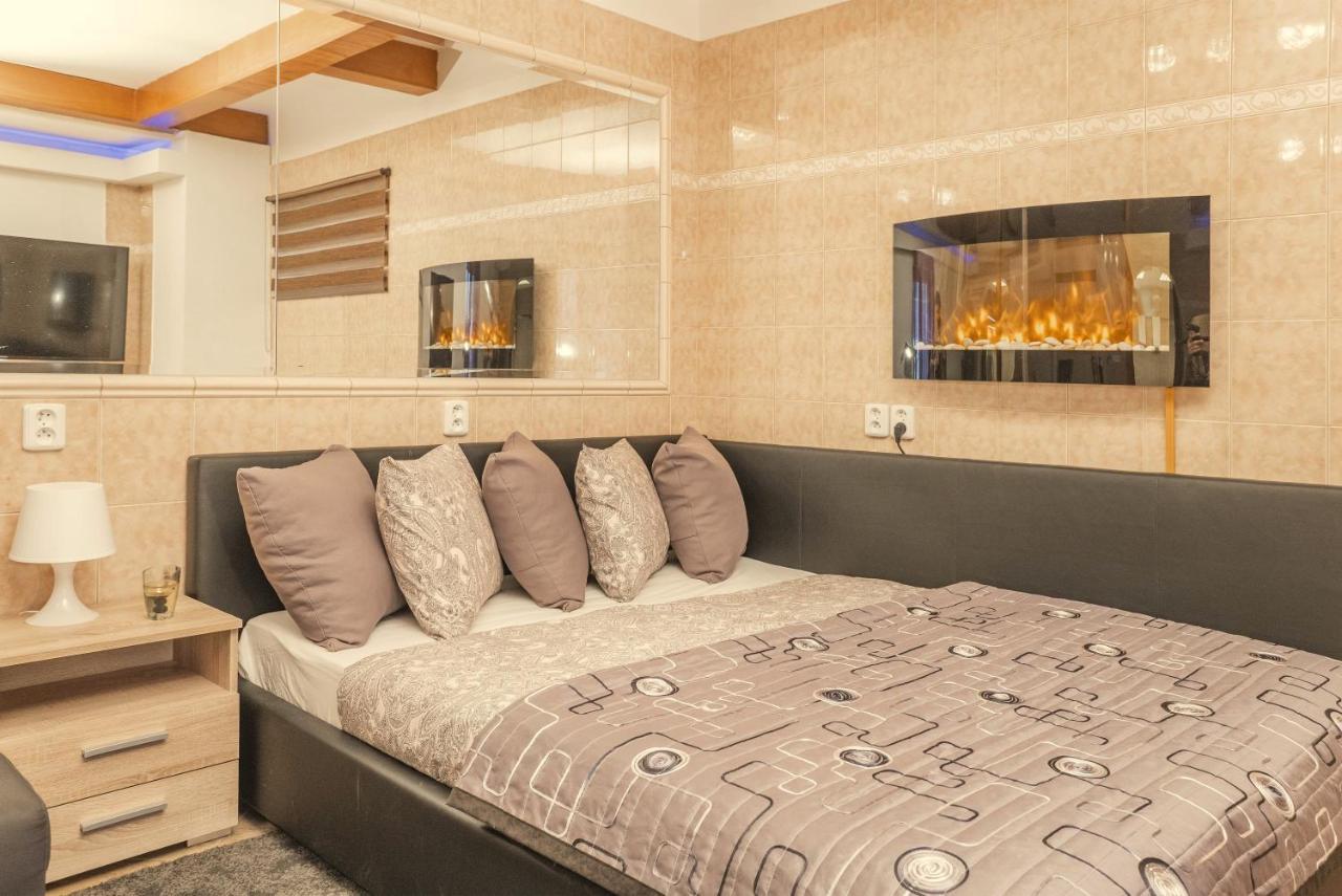Wellness Studio! Finnish Sauna, Whirlpool, Gym & More! Prague Ngoại thất bức ảnh